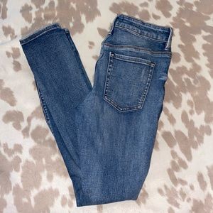 PacSun Women’s high rise ripped skinny jeans. Size 26